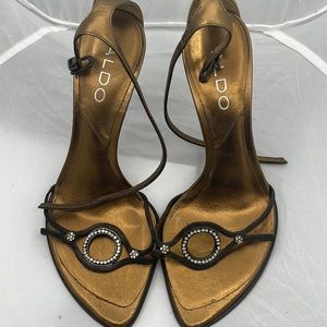 Aldo Women heels Gold / Bronze color size 36